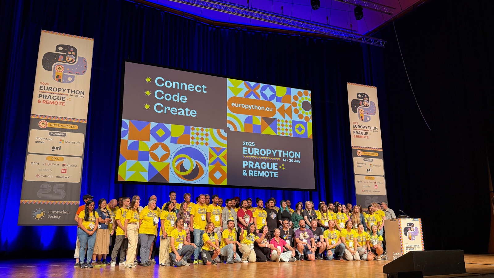 Group photo of organisers and volunteers.